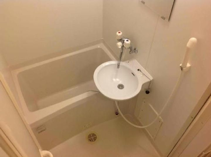 レオパレス池新田の風呂