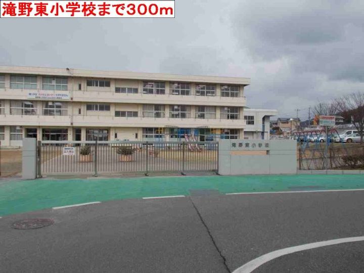兵庫県加東市多井田(アパート)の賃貸物件の周辺