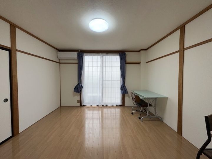 コーポ大木の居間