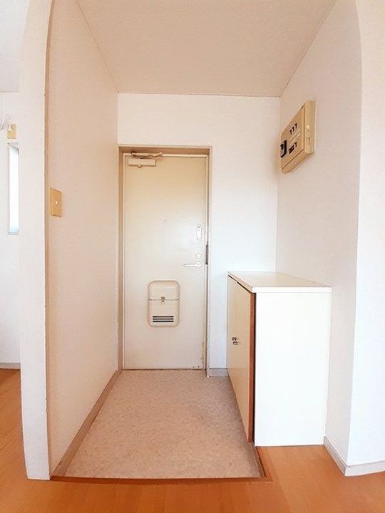 群馬県伊勢崎市美茂呂町(アパート)の賃貸物件の玄関