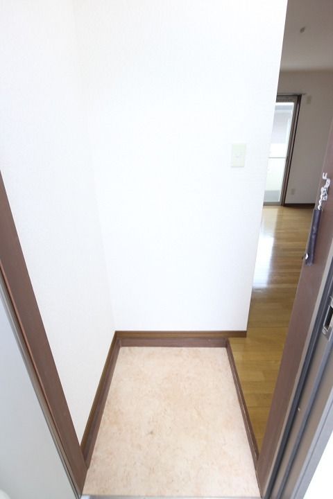 チェリス南明館の玄関