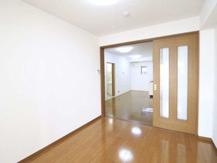 サンライズマンションの居間