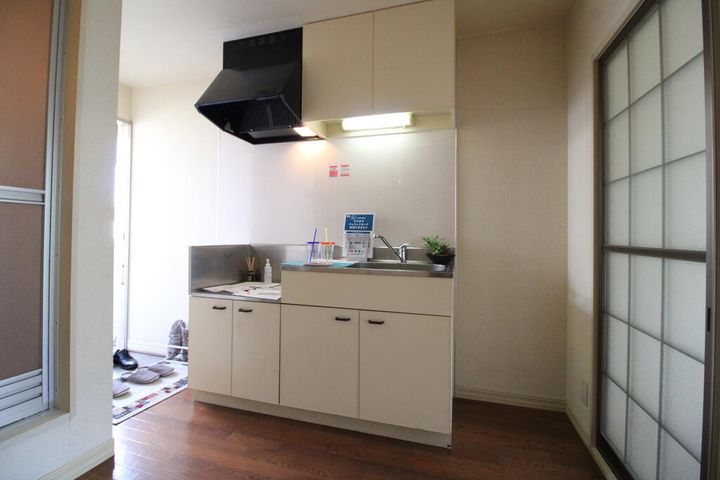 アズール湘南 (2F)のキッチン