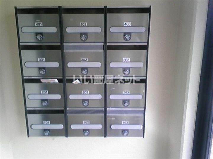 ブリリアントRの内装