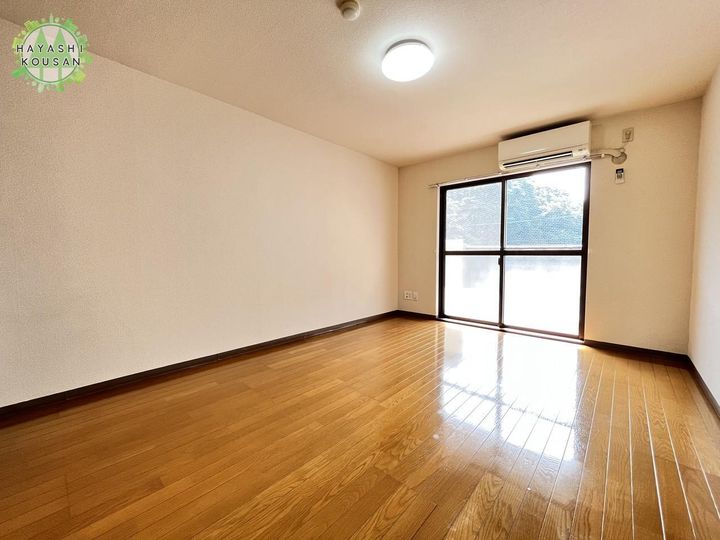リバーサイドスクエア壱番館の居間