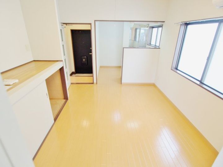 ツボタビルIIの内装