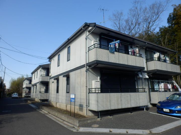 ジュネス小平の外観