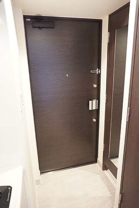 東京都目黒区上目黒2(マンション)の賃貸物件の玄関