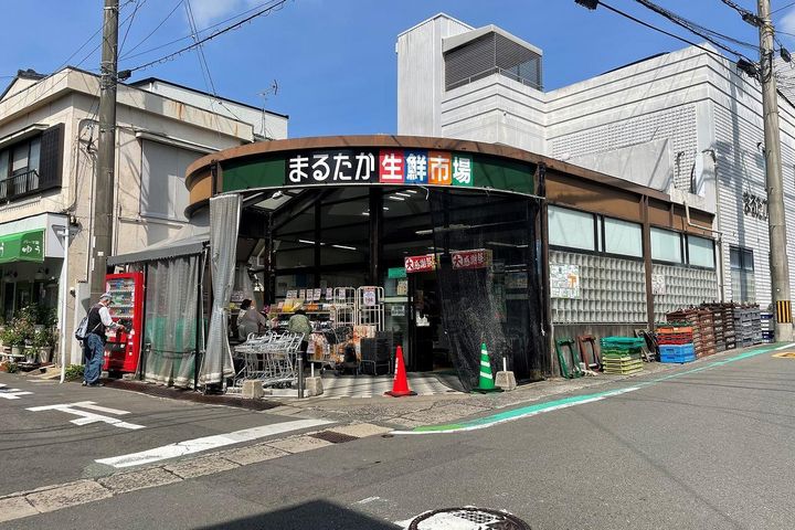 椿谷ビルの周辺