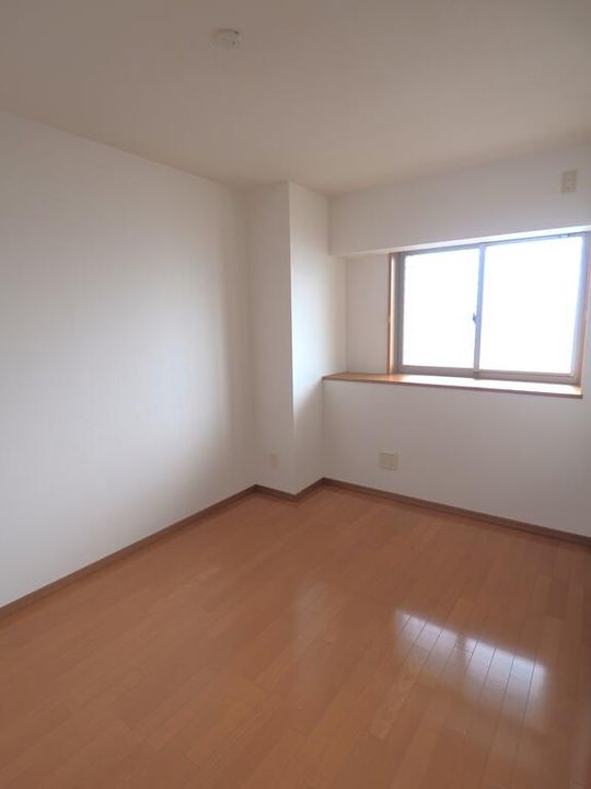 ガーデンヒルズUの居間