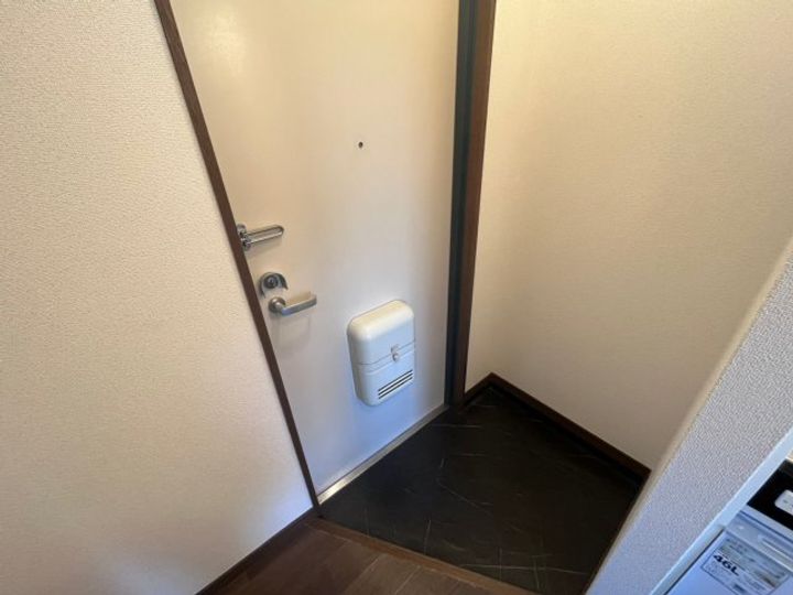 大阪府高槻市富田町2(マンション)の賃貸物件の玄関