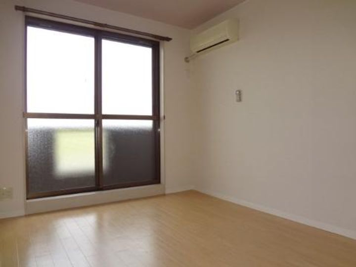 イトニックハイツIIの居間