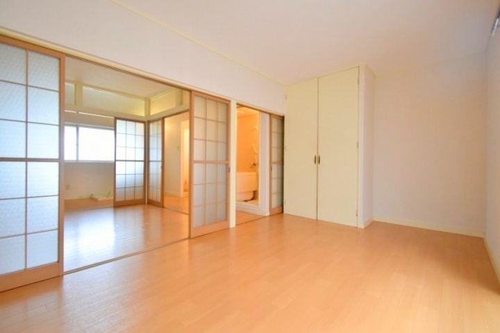 広島県広島市西区南観音町の賃貸マンションの内装