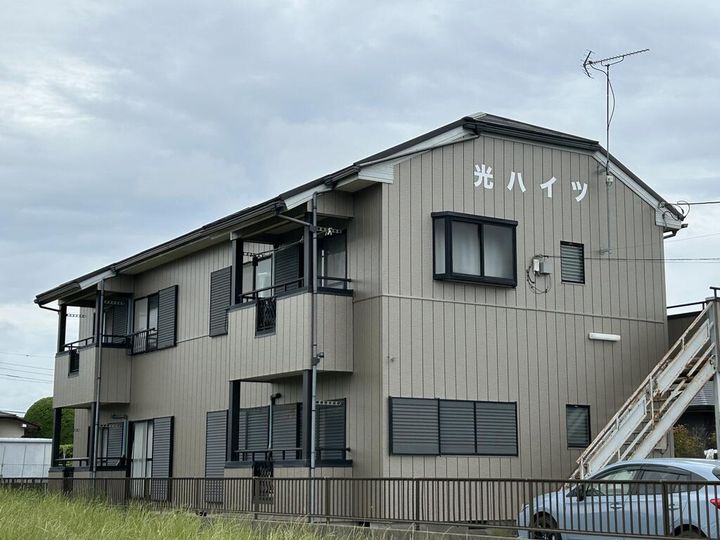 光ハイツの外観