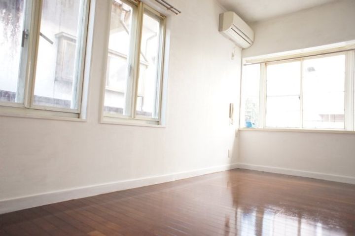 モンパレス安中第6 3号館の居間