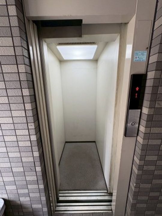 アド弐番館の地図