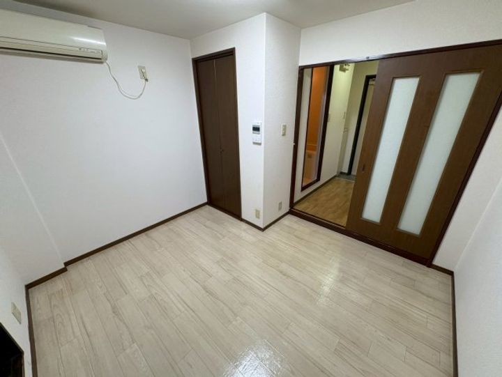 アド弐番館の居間