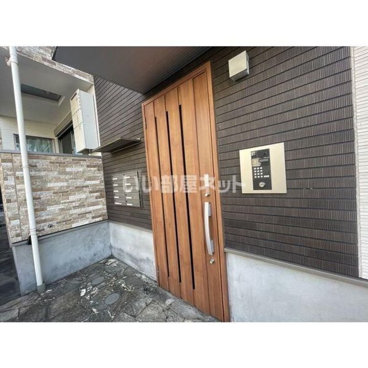 C-calme内田橋の玄関