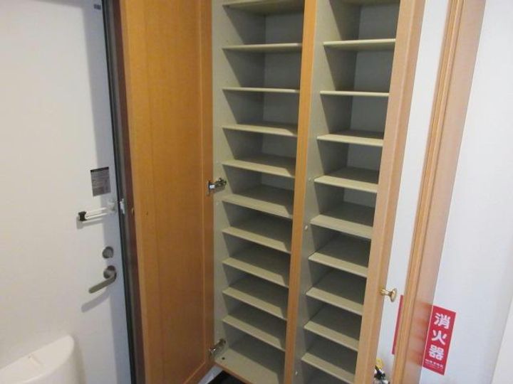 アシュトンIIIの玄関