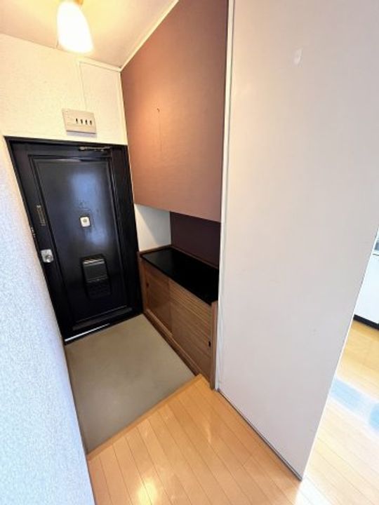 山愛ビルの玄関