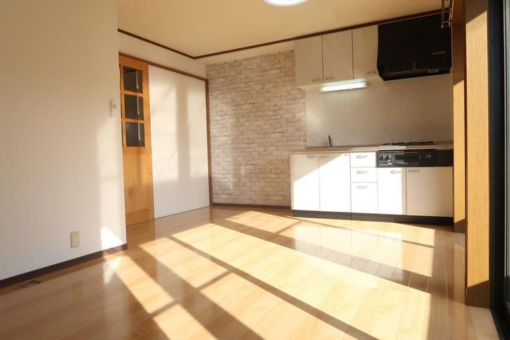 群馬県前橋市天川原町2(アパート)の賃貸物件の居間