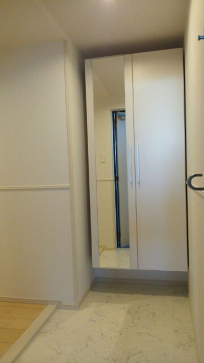 グランベルグの玄関