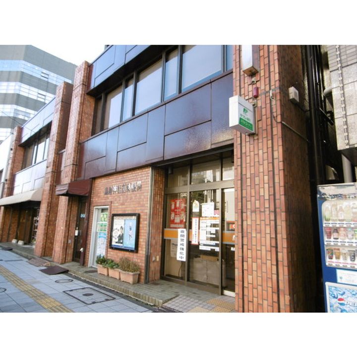 エム クレエの周辺