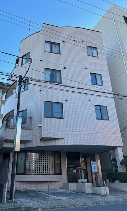 エシュコル西野の外観