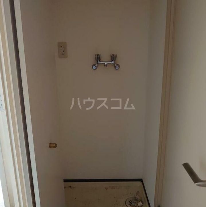 イイダビルの内装
