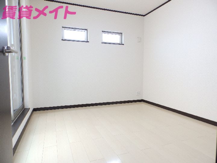 三重県鈴鹿市高岡台2(一戸建)の賃貸物件の内装