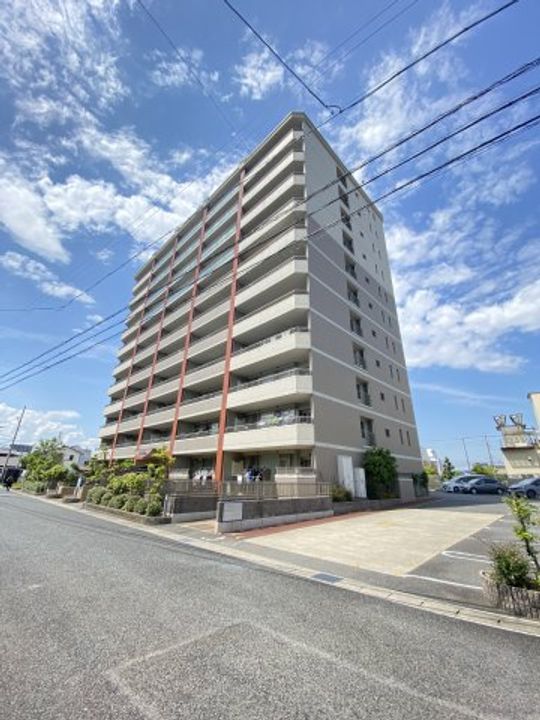 サンマンションシェフォール富田の外観