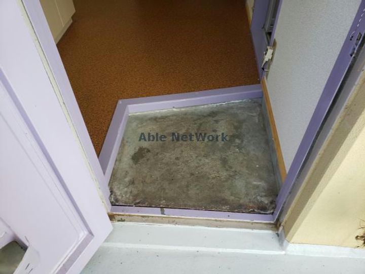 アルカサールAの玄関