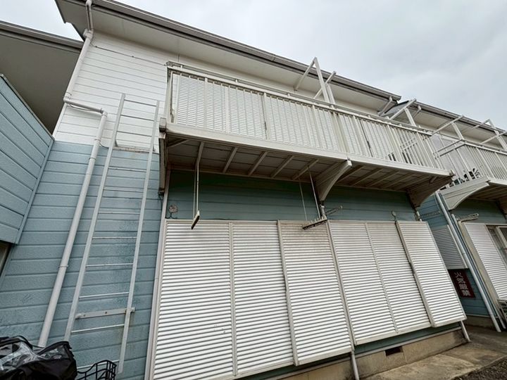 新倉ハイツの外観