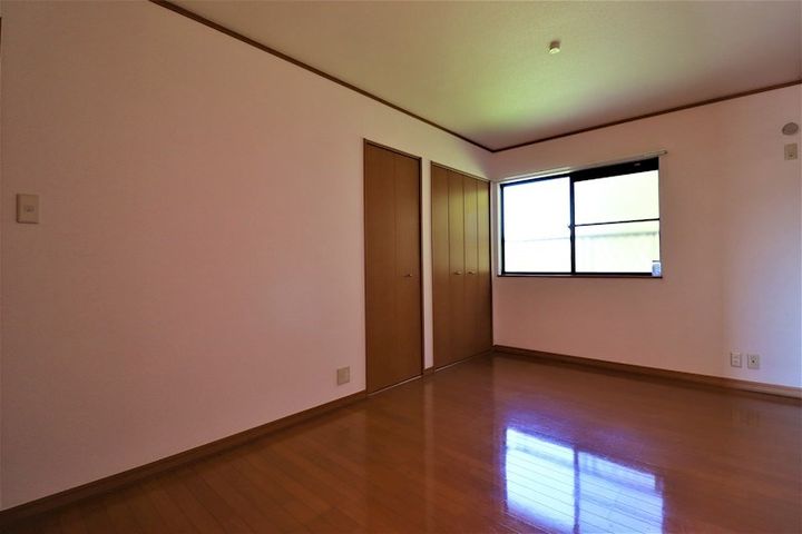 フォーシーズン玉里 Bの内装