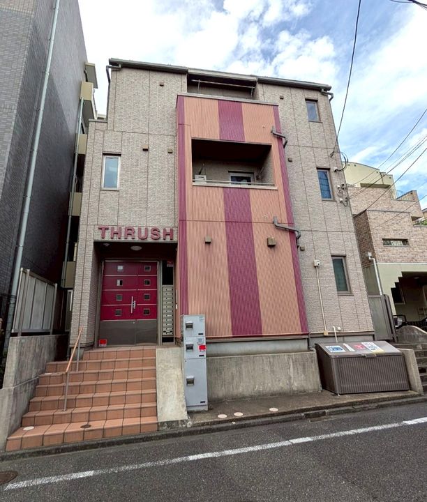 THRUSH等々力の外観