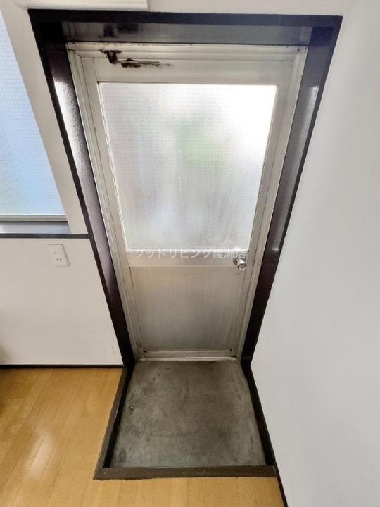 関口マンションの玄関