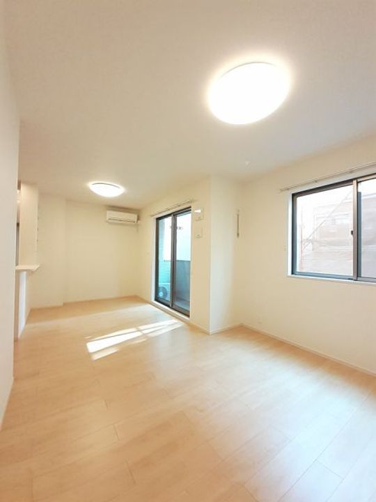 ハイソラーレ IIIの居間