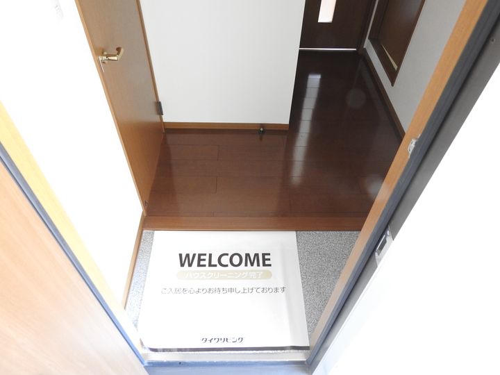 長崎県長崎市新戸町1(アパート)の賃貸物件の玄関