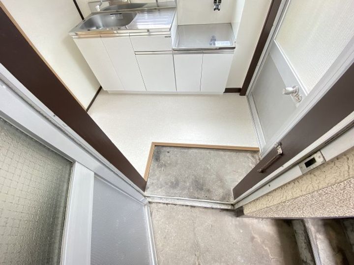 後藤ビルの玄関