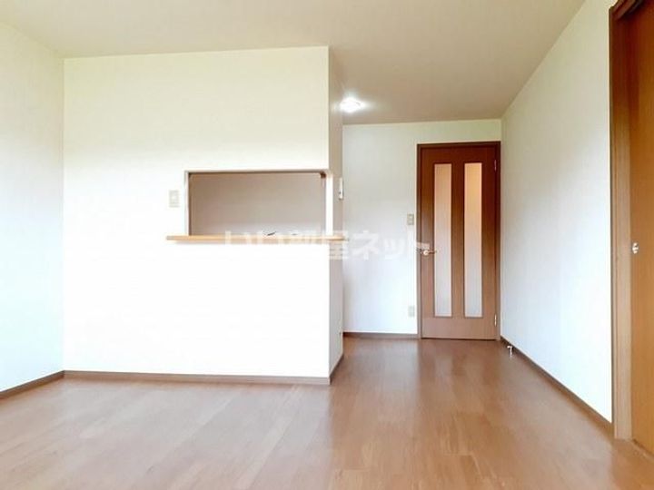 岐阜県岐阜市太郎丸北郷(アパート)の賃貸物件の居間