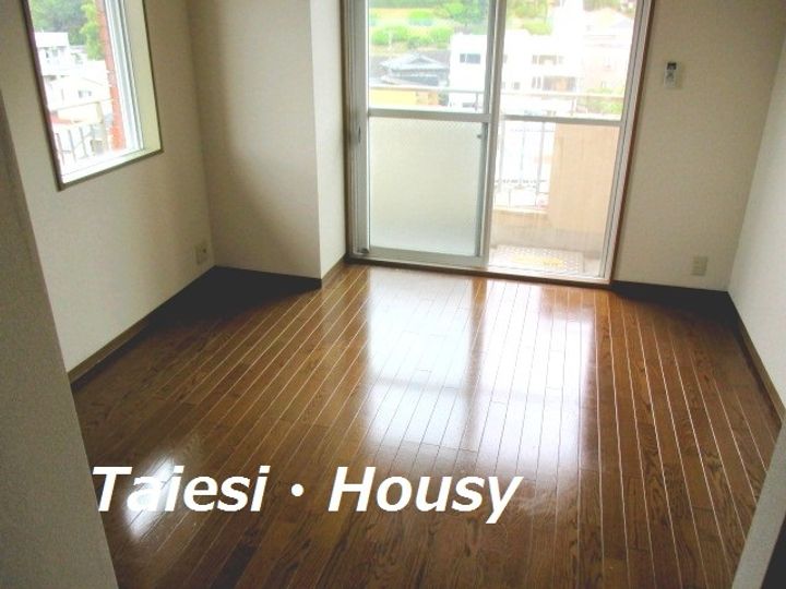 リバーサイドハイツ湘南の居間