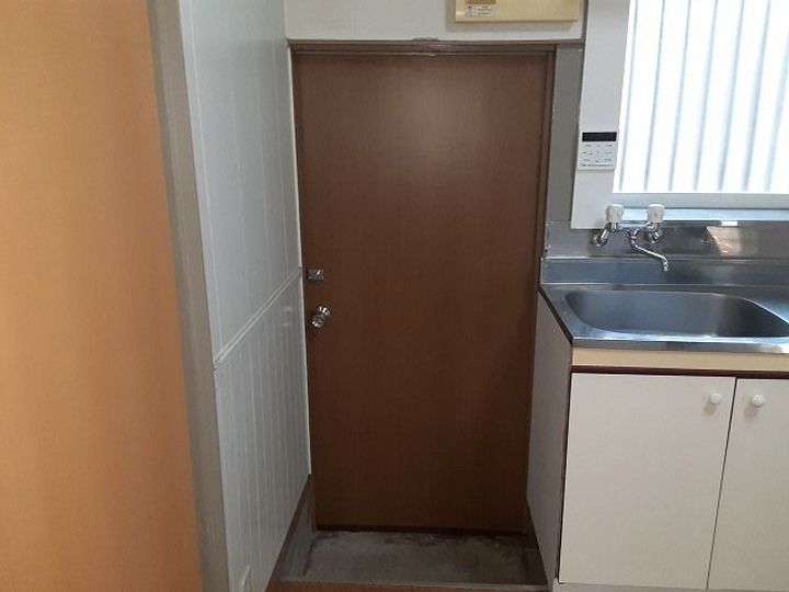 東京都国分寺市富士本1(一戸建)の賃貸物件の玄関