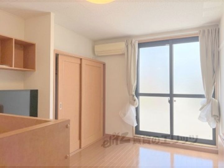 レオパレスエスポワールの居間