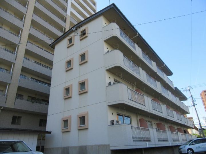 半田コーポの外観