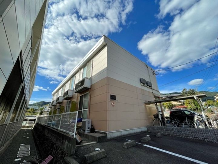 レオパレスひいらぎIIの外観