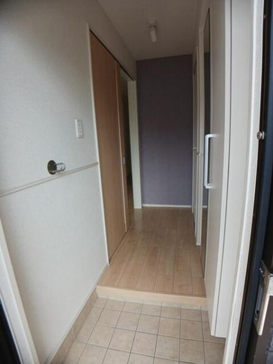 フローレスの玄関