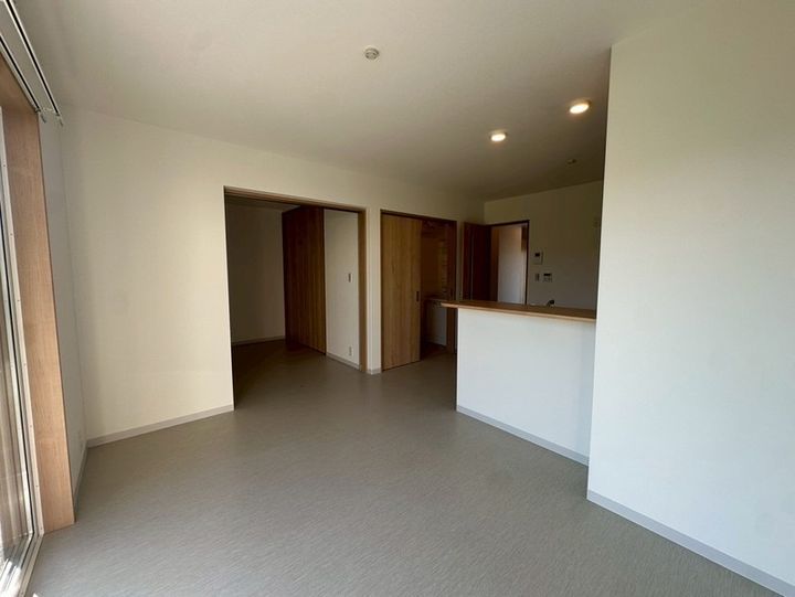 トラミッドヴィラ花田の居間