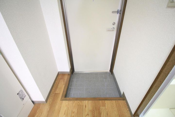 グランフォーレ浜浦の玄関