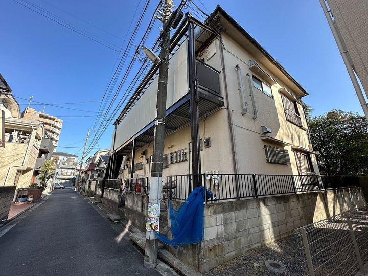 ハイム中川の外観