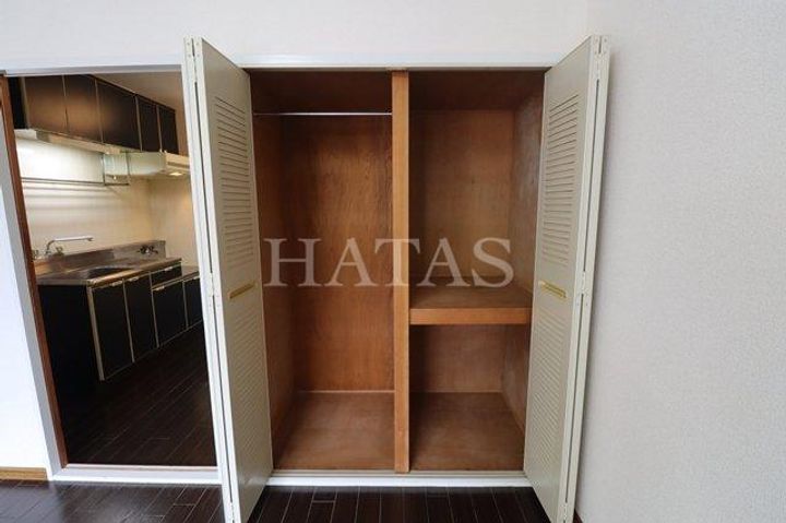 サープラスワン高須の内装